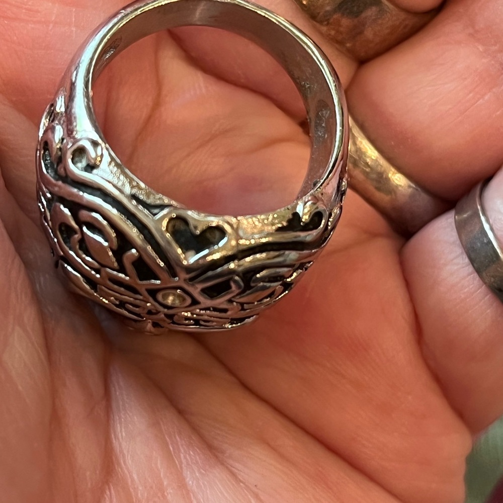 Vintage Silver Skull Statement Ring - image 6